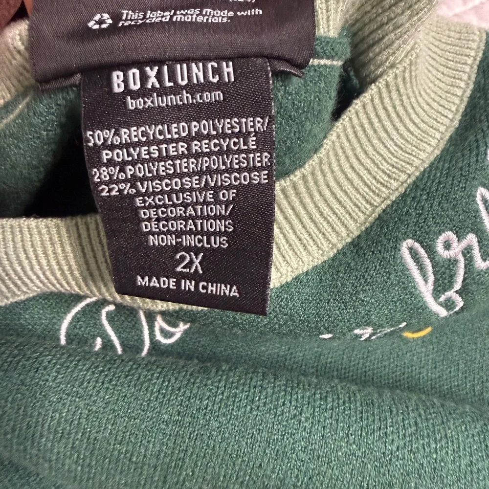 Chic Forest Green Embroidered Cardigan by Alboe - Picture 6 of 6